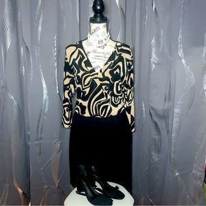 Chicos Travelers Size 1 Blouse 3/4 Sleeve Black / Tan V Neck